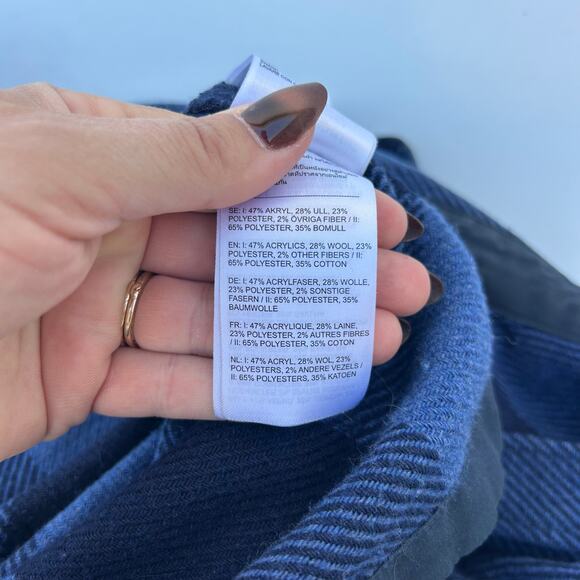 Fjallraven Men’s Canada Shirt Blue Black Plaid Flannel Button Down Shirt Large - Picture 4 of 11